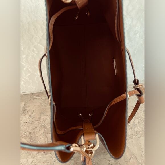 MICHAEL KORS brown saddle logo bucket shoulder bag crossbody - Picture 6 of 9